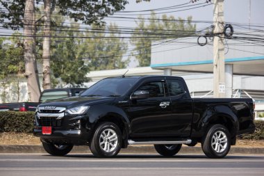 Chiangmai, Tayland - 9 Ocak 2020: Tamamen Yeni Isuzu Dmax kamyonet. 1001 no 'lu yolda. Chiangmai şehrinden 18 km uzakta..