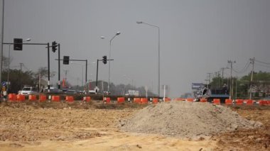 Chiangmai, Tayland - 29 Şubat 2020: Chiangmai yolu üzerindeki duman ve kirlilik.