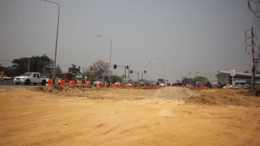 Chiangmai, Tayland - 29 Şubat 2020: Chiangmai yolu üzerindeki duman ve kirlilik.