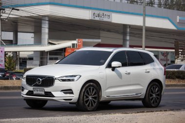 Chiangmai, Tayland - 20 Şubat 2020: Özel araba, Volvo XC60. Fotoğraf 121 no 'lu yolda, Chiangmai, Tayland şehir merkezinden yaklaşık 8 km uzaklıkta..