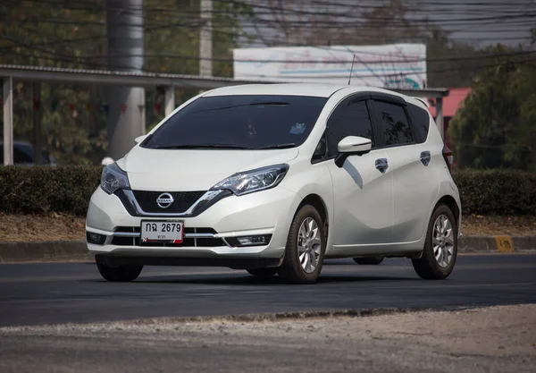 Chiangmai Tailandia Febrero 2020 Nuevo Coche Privado Nissan Note Carretera — Foto de Stock