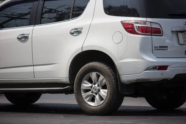 Chiangmai, Tayland - 4 Mart 2020: özel SUV arabası, Chevrolet Trailblazer. 1001 numaralı yolda, Chiangmai şehrinden 8 km uzakta..