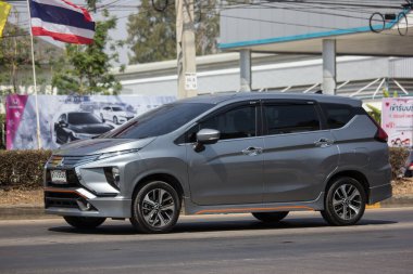 Chiangmai, Tayland - 5 Mart 2020: Özel Yeni Van arabası, Mitsubishi Expandar. Fotoğraf 121 no 'lu yolda, Chiangmai, Tayland şehir merkezinden yaklaşık 8 km uzaklıkta..