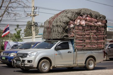 Chiangmai, Tayland - 5 Mart 2020: er Isuzu Dmax kamyonet. 1001 no 'lu yolda. Chiangmai şehrinden 18 km uzakta..