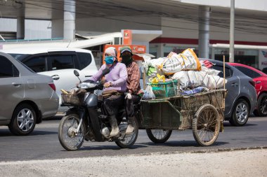 Chiangmai, Tayland - 5 Mart 2020 Özel Motosiklet, Honda Dream. Fotoğraf 121 numaralı yolda, Chiangmai, Tayland 'a 8 km uzaklıkta..