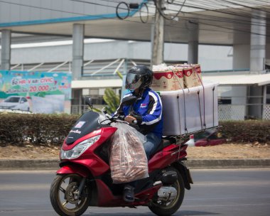 Chiangmai, Tayland - 3 Nisan 2020: özel Honda Motosikleti, PCX 150. 1001 no 'lu yolda, Chiangmai İş Alanından 8 km uzakta..