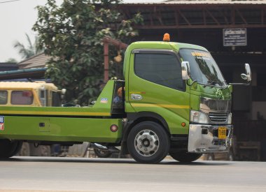Chiangmai, Tayland - 4 Nisan 2020: Maejo Kaydırak Çekicisi acil durum arabası için. Fotoğraf 121 no 'lu yolda, Chiangmai, Tayland şehir merkezinden yaklaşık 8 km uzaklıkta..
