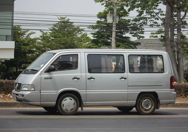 チェンマイ 2020年3月25日 Private Benz Mb140D Van 国道1001号線 チェンマイ市から8キロ — ストック写真