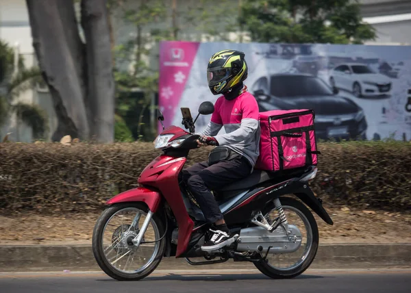 Chiangmai Tailandia Marzo 2020 Hombre Del Servicio Entrega Monta Motercycle — Foto de Stock