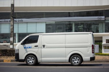 Chiangmai, Tayland - 24 Mart 2020: er Toyota Hiace Cargo Van Car. 1001 numaralı yolda, Chiangmai şehrinden 8 km uzakta..