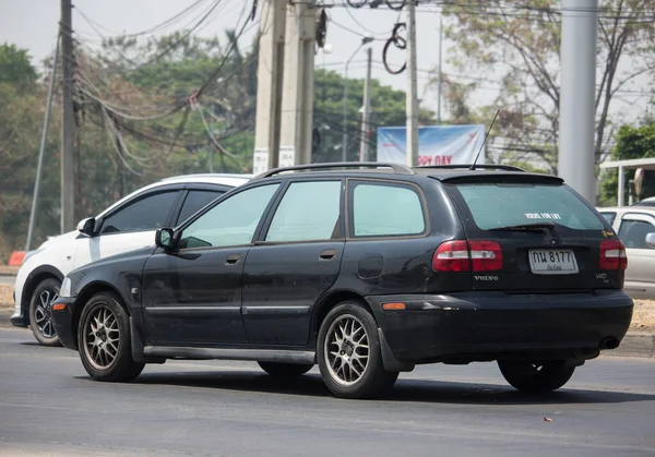 泰国清迈 2020年3月24日 私家车 沃尔沃V40 照片摄于距泰国清迈市区约8公里的121号公路 — 图库照片