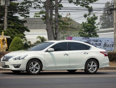 Chiangmai, Tayland - 25 Mart 2020 Özel araba, Nissan Teana. 1001 no 'lu yolda, şehrin kuzeyinde, Chiangmai Merkezi' ne yaklaşık 8 km uzaklıkta..
