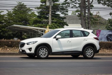 Chiangmai, Tayland - 25 Mart 2020: özel araba, Mazda CX-5, cx5. 1001 no 'lu yolda, Chiangmai İş Alanından 8 km uzakta..