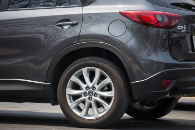 Chiangmai, Tayland - 25 Mart 2020: özel araba, Mazda CX-5, cx5. 1001 no 'lu yolda, Chiangmai İş Alanından 8 km uzakta..