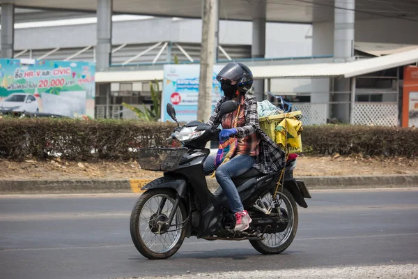 Чиангмай Таиланд Апреля 2020 Года Частный Мотоцикл Honda Wave Дороге — стоковое фото
