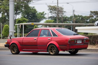 Chiangmai, Tayland - 14 Nisan 2020: özel eski araba, Toyota Corona. 1001 no 'lu yolda, Chiangmai İş Alanından 8 km uzakta..