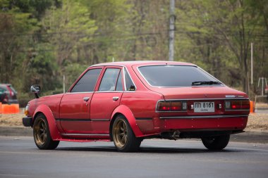 Chiangmai, Tayland - 14 Nisan 2020: özel eski araba, Toyota Corona. 1001 no 'lu yolda, Chiangmai İş Alanından 8 km uzakta..