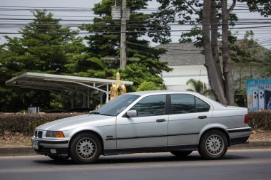 Chiangmai, Tayland - 14 Nisan 2020: özel lüks araba, BMW 325I. Fotoğraf 121 no 'lu yolda, Chiangmai, Tayland şehir merkezinden yaklaşık 8 km uzaklıkta..