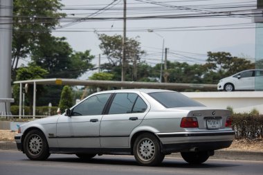 Chiangmai, Tayland - 14 Nisan 2020: özel lüks araba, BMW 325I. Fotoğraf 121 no 'lu yolda, Chiangmai, Tayland şehir merkezinden yaklaşık 8 km uzaklıkta..