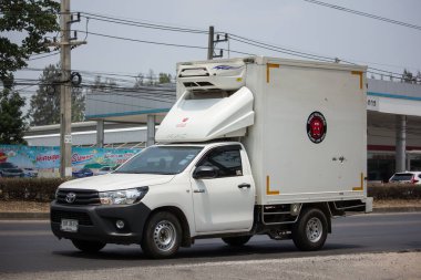 Chiangmai, Tayland - 14 Nisan 2020: Chang Dang lojistik konteyner kamyonu. Fotoğraf 121 no 'lu yolda, Chiangmai, Tayland şehir merkezinden yaklaşık 8 km uzaklıkta..