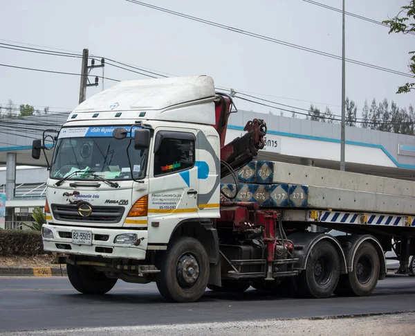 Chiangmai Tailândia Abril 2020 Big Truck Crane Piboon Concrete Estrada — Fotografia de Stock