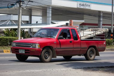 Chiangmai, Tayland - Mayıs 12020: özel eski pikap, Toyota Hilux Mighty X. 1001 numaralı yolda, Chiangmai şehrinden 8 km uzakta..