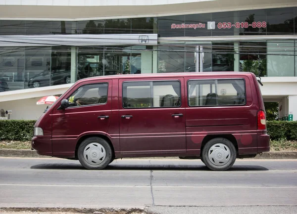 Chiangmai Ταϊλάνδη Μαΐου 2020 Ιδιωτική Benz Mb140D Van Στο Δρόμο — Φωτογραφία Αρχείου