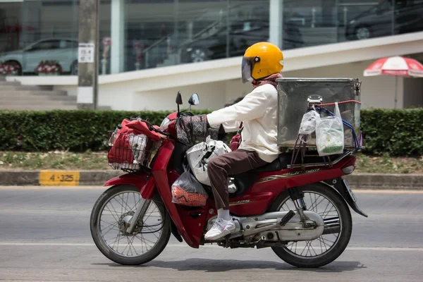 Chiangmai Tajlandia Maja 2020 Sprzedaż Mleka Yakult Motocykli Drogach Autostradowych — Zdjęcie stockowe