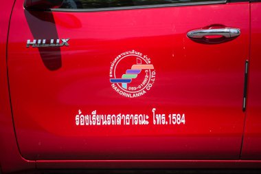 Chiangmai, Tayland - 27 Mayıs 2020 Kırmızı Taksi Chiang Mai. Şehirde ve civarda hizmet veriyor. 1001 no 'lu yolda. Chiangmai İş Alanından 18 km uzakta..