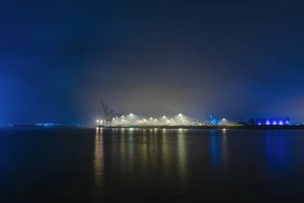 Abend- und Nachtskizzen auf den Hirsestraßen im Zentrum des Hamburger Hafens — Stockfoto