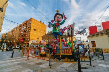 Valencia, İspanya, 15 Mart 2018. Fallas Ulusal Festival. Falla alanında Benimaclet