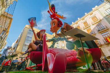 Falla Fallas Ulusal Festivali sırasında şehir merkezinde. Valencia, İspanya, 16 Mart 2018