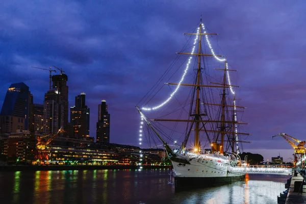 Frégate ARA Presidente Sarmiento - musée des navires dans le centre de Buenos Aires — Photo