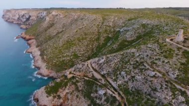 Sahil ve denize Denia şehir yakın bir görünüme havadan. Bölge Valencia, İspanya bahar