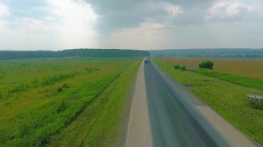 Yol, orman ve alanları, Sverdlovsk bölgesi, Rusya havadan görünümü