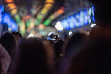 Las Fallas, kağıt hamuru modelleri 15 Mart 2019 'da St. Joseph' i överek geleneksel kutlamada yakılır. Barrio Benimaclet, Valencia, İspanya.