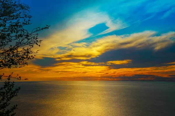 Schönen Himmel Hintergrund. Zusammensetzung der Natur. — Stockfoto