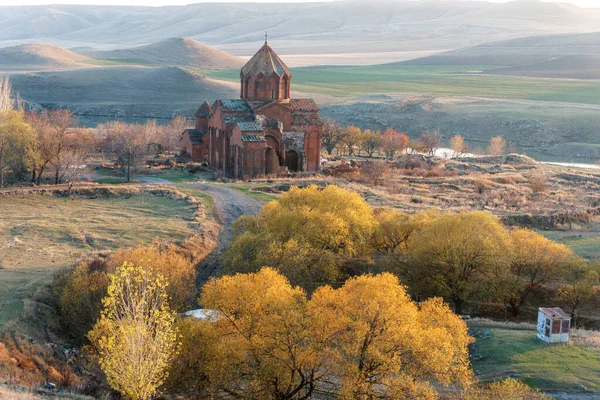 Ermenistan. Gyumri civarındaki Marmashen Manastırı.