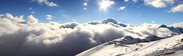 高加索的山峰 — 图库照片