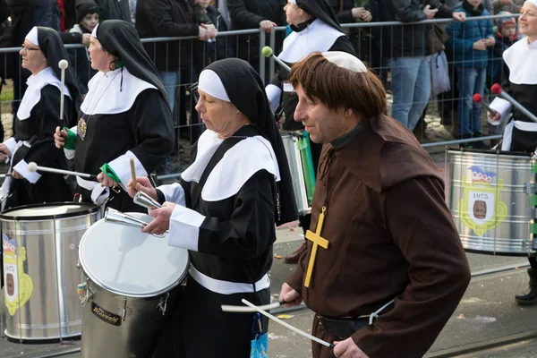 Nunnor också glädje och kul — Stockfoto