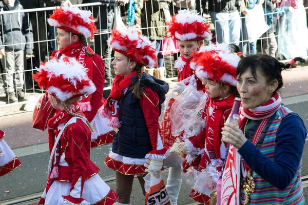 Röd carnival kids kostymer — Stockfoto