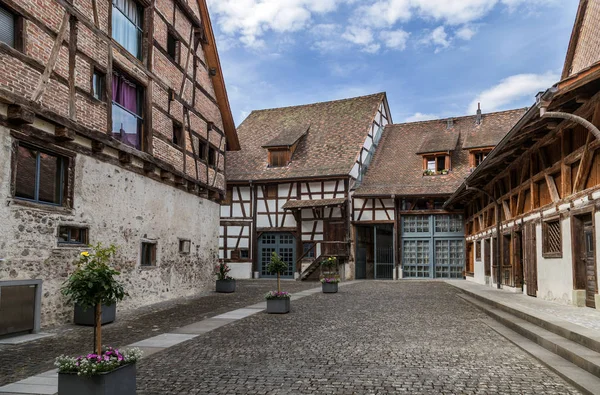 Arquitetura pátio medieval — Fotografia de Stock