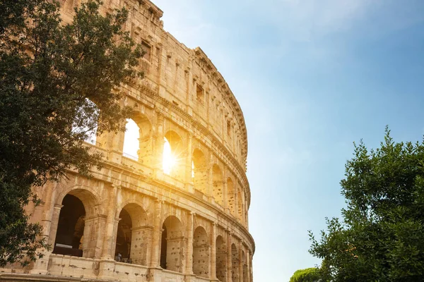 Coliseo en Roma, Lazio, Italia — Foto de Stock