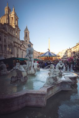 1896 'da Navona Meydanı, Ro' da inşa edilen Antik Alman Atlı Süvari Atı.