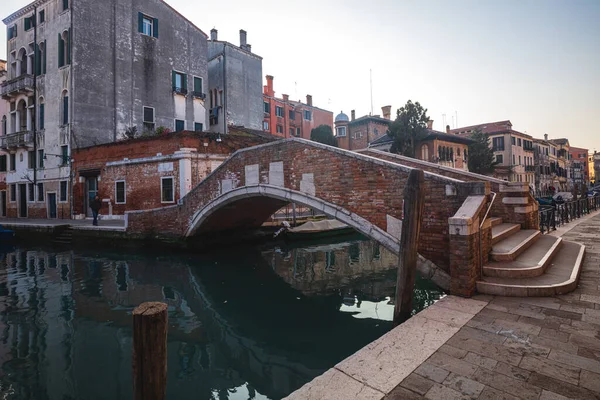 Talya Venedik Güzel Bir Cadde — Stok fotoğraf