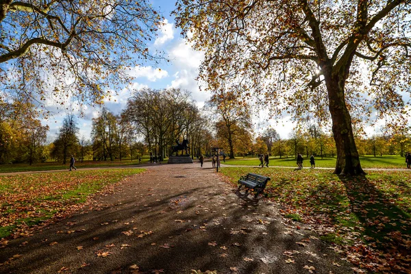 Autumn colors in Hyde Park — Stock Photo, Image