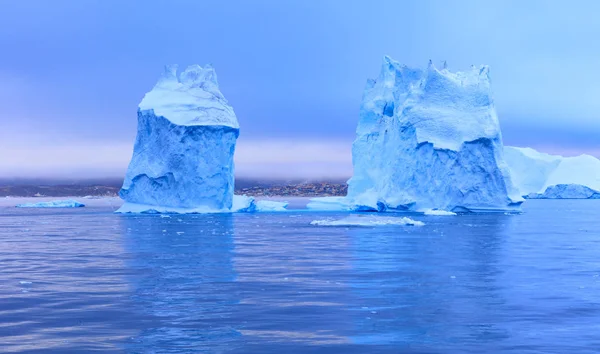 Айсбергів в Ллуліссатську, Гренландія — стокове фото