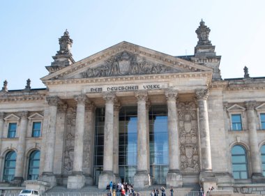 Berlin, Almanya, 6 Nisan 2019: Reichstag binası, Alman Parlamentosu Deutscher Bundestag 'ın merkezi, Berlin Almanya