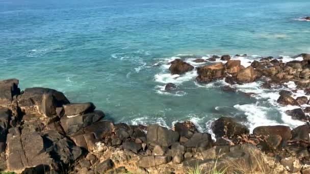 海浪鸟瞰 美丽的热带岛屿海浪景观 — 图库视频影像