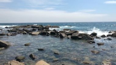 Okyanus dalgaları / rahatlatıcı zaman ocean adlı. Muhteşem doğa ve güzel bir güneşli gün